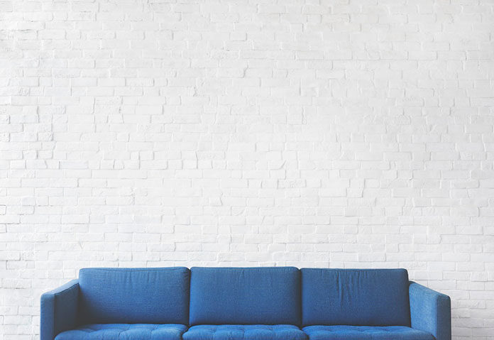 Meble wypoczynkowe w mocnych kolorach – jak idealnie wybrać meble do pokoju?
